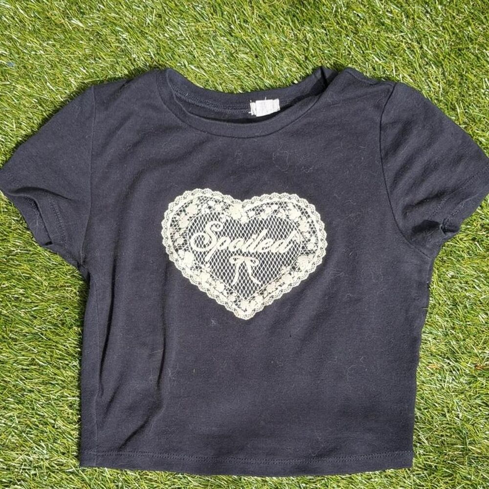 Garage Women's White and Black Crop-top